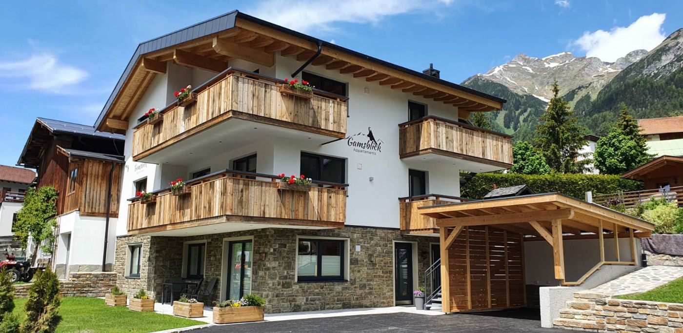 Appartementhaus Gamsblick mit Balkon Pettnau am Arlberg Urlaub in Tirol