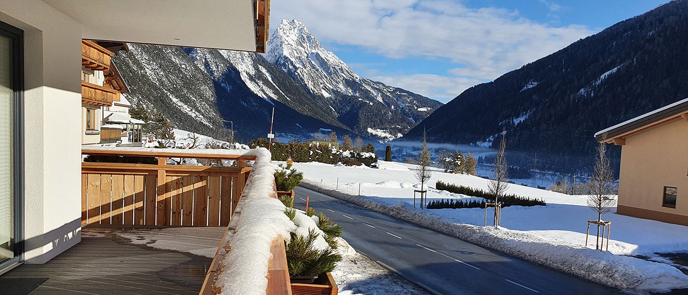 Appartementhaus Gamsblick mit Balkon Pettnau am Arlberg Urlaub in Tirol